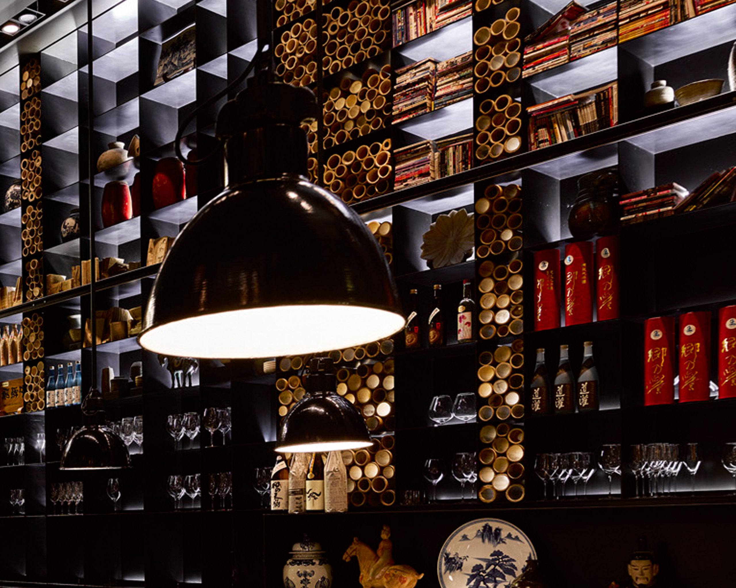 client; conservatorium hotel / taiko
project; logodesign for restaurant taiko 
: concept, design & art direction